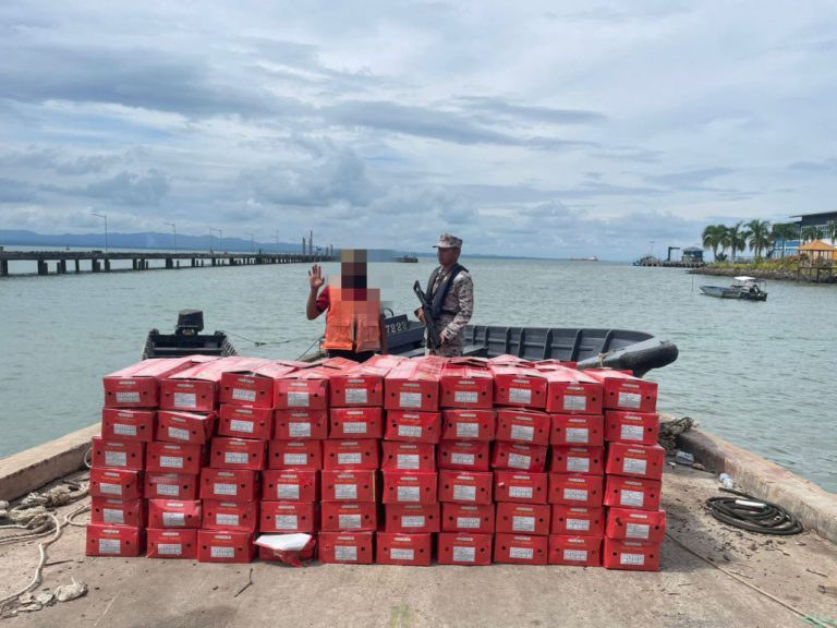 Maritim Malaysia tahan bot kargo muat 1,190 kg lobak merah 