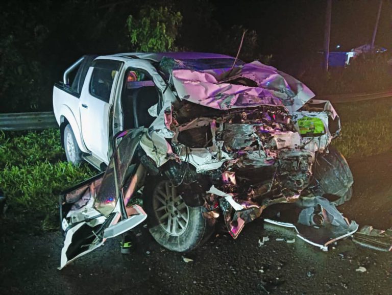 Lelaki maut, kenderaan dipandu bertembung lori di jalan Bukit Kelawat