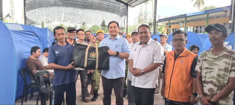 Jabatan, agensi dibawah KPMKR salur bantuan kepada mangsa terjejas banjir