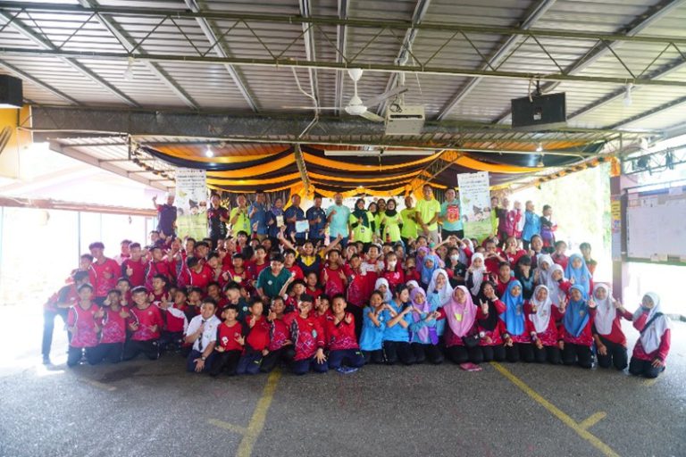 UMS anjur program kesedaran perubahan iklim di sekolah rendah