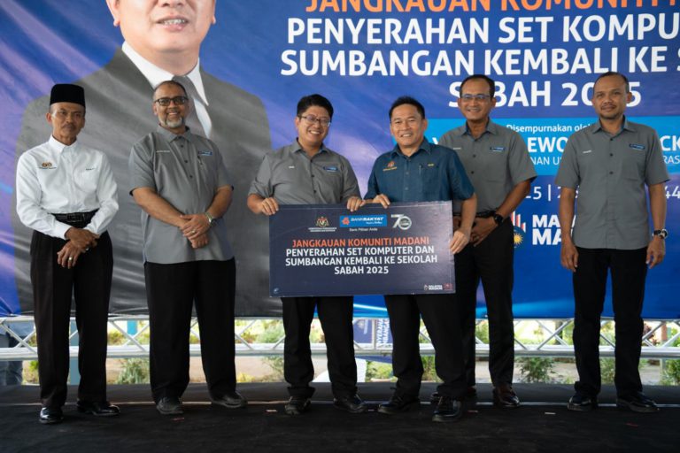 Ewon komited terus sediakan geran aktiviti tahunan di sekolah