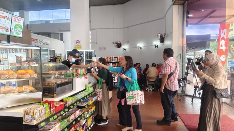 Pos Shop sediakan platform untuk PKS tempatan pamer produk