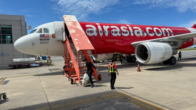 AirAsia disaran guna aerobridge di KKIA demi penumpang golongan rentan