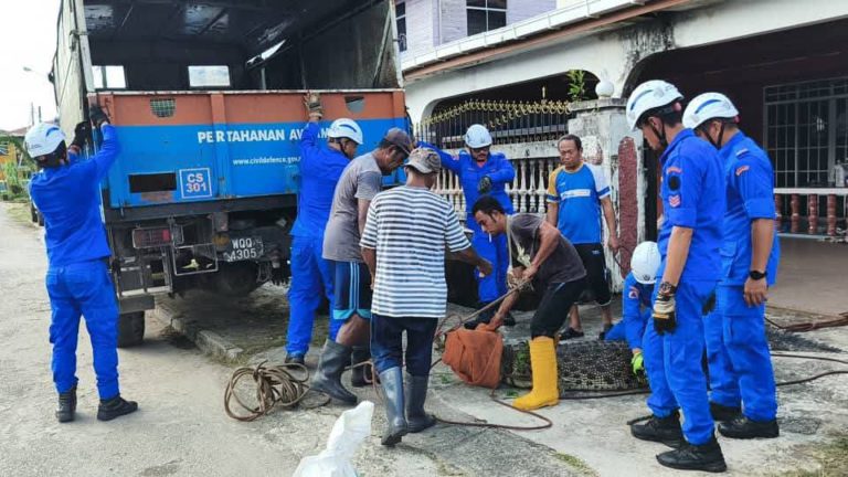 Buaya tembaga seberat 180 kg berjaya ditangkap