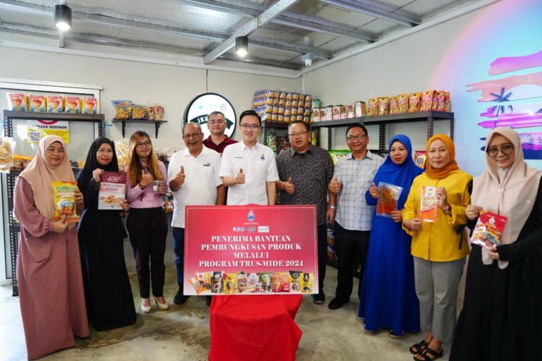 IKS Mart Sandakan dilancarkan, perkukuh pasaran produk tempatan