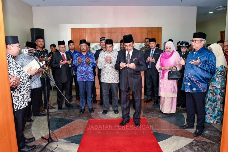 Tun Musa adakan lawatan singkat ke Brunei Darussalam