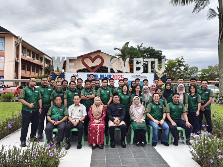KVB lawat beberapa institut kemahiran di Sarawak tingkat pengetahuan industri