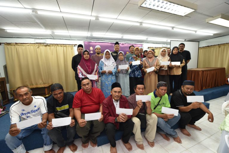 KYS rai 20 golongan asnaf di Tenom