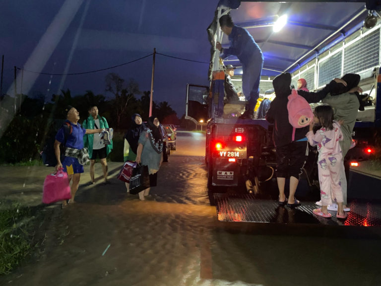 Banjir di Sabah semakin buruk, lebih 1,000 mangsa dipindahkan