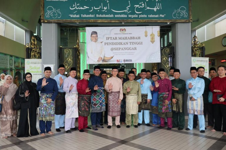 KPT pastikan tiada mahasiswa tercicir – Mustapha