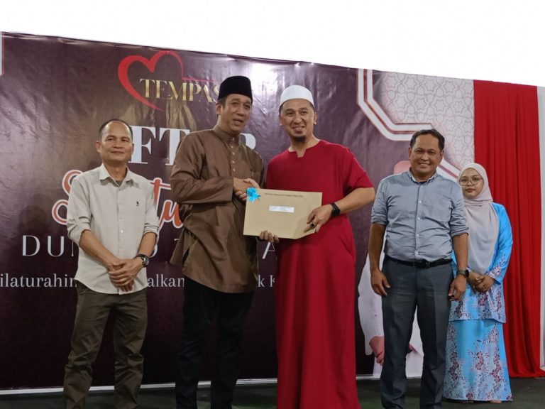 Impian penduduk miliki geran tanah tercapai selepas lebih 30 tahun menanti