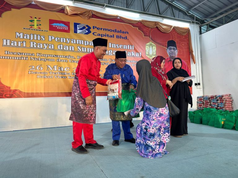 50 ahli PNK KK terima bantuan zakat