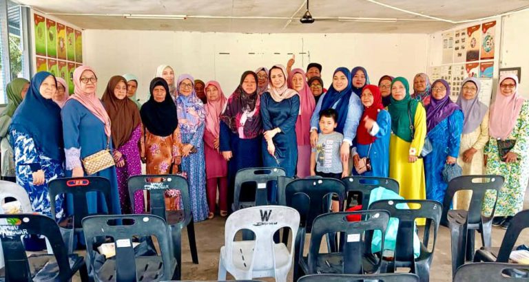 70 ibu tunggal, warga emas terima bantuan bakul makanan