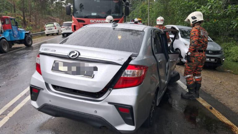 Seorang lelaki maut, lima cedera dalam kemalangan melibatkan tiga kenderaan