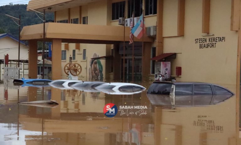Banjir besar ‘tenggelamkan’ Pekan Beaufort