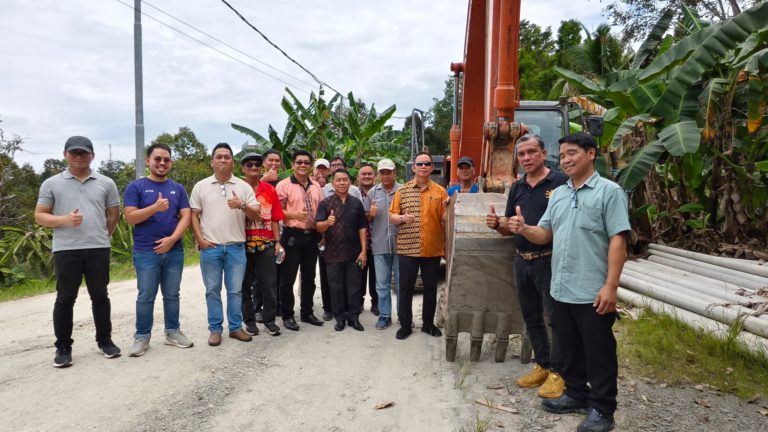 Impian penduduk miliki jalan lebih selesa tercapai