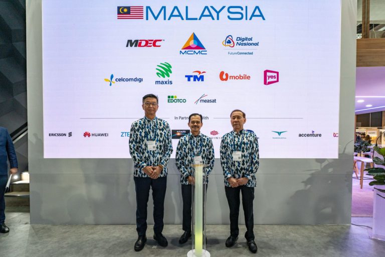 MWC 2025: Malaysia Pamer Kejayaan Projek  5G, AI & Satelit di Pentas Dunia