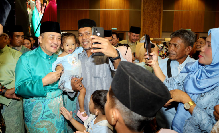 Sabah cerminan Malaysia harmoni, ribuan masyarakat pelbagai kaum hadir Rumah Terbuka Hari Raya Aidilfitri Kerajaan Negeri