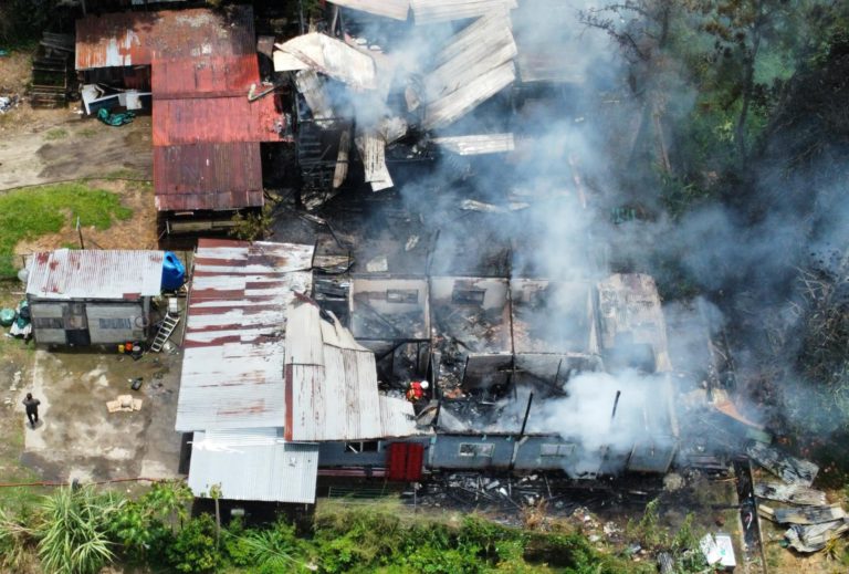 Dua rumah musnah dalam kebakaran di Kg Luagan Baru