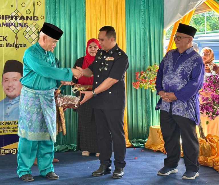 Tamu Desa Kg Pelakat berfungsi sebagai pusat aktiviti keusahawanan komuniti