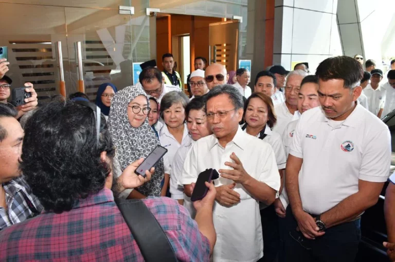 Shafie Apdal Akui Keluar Surat Sokongan permohonan Dokumen Pengenalan Diri