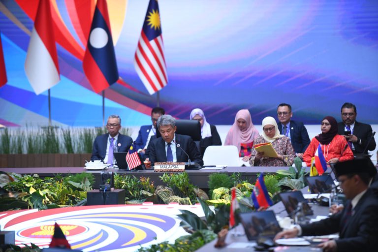 Malaysia Tekankan Perpaduan ASEAN Tangani Cabaran Global: Mohamad Hasan