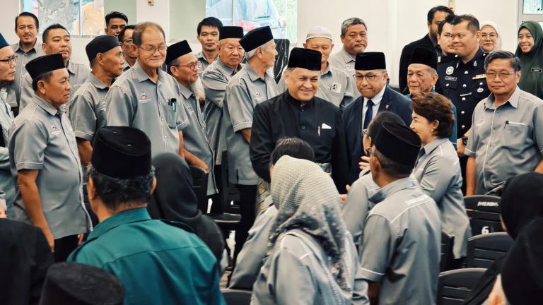 Ketua Adat agen perubahan komuniti