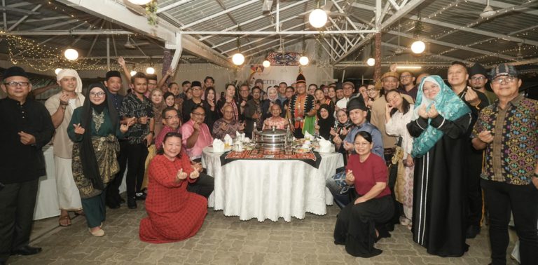 Armizan persoal guna kepala surat Sekretariat Kerajaan Perpaduan umum kerjasama BN-PH di Sabah