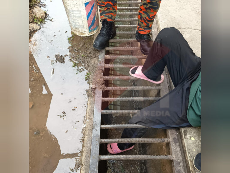 Pelajar perempuan cedera ringan, kaki tersepit di penutup longkang sekolah