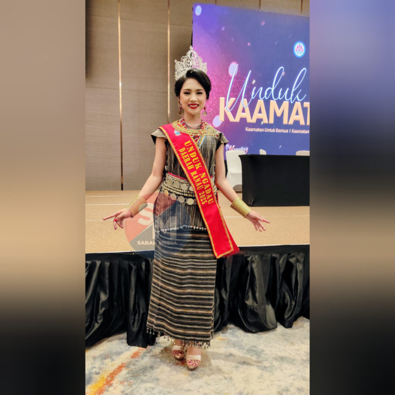 Jenylin Janis curi tumpuan dengan busana tradisi 100 tahun, Abaaya Bundu diperkenal