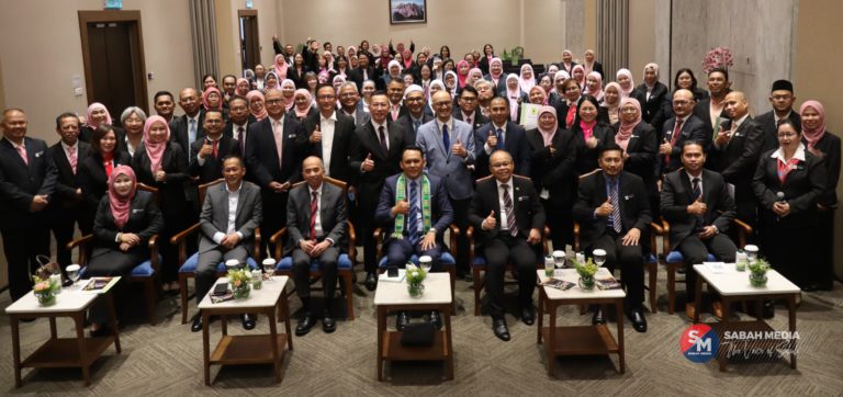 Lebih 40 guru Maktab Sabah diraikan sempena Hari Guru