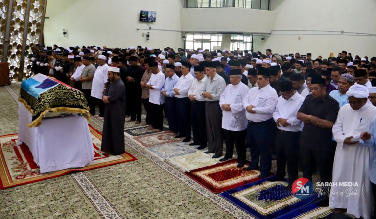 Lebih 1,000 hadir beri penghormatan terakhir kepada Tun Ahmadshah Abdullah