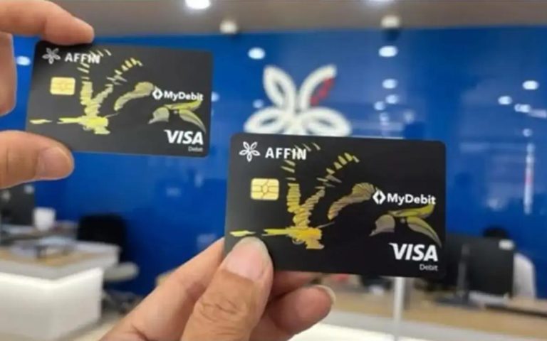 Tular isu salah Burung Enggang di Sarawak