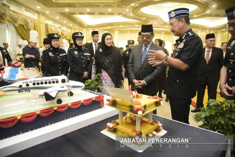 15 kek Ulang Tahun Rasmi TYT diagih ke rumah kebajikan, anak yatim