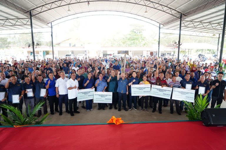 Kerajaan salur lebih RM1.62 juta bantu pekebun kecil sawit Sabah – Chan