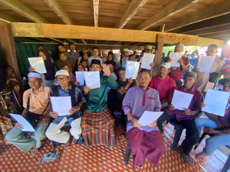 86 penduduk Kg Melati Burut lega terima kelulusan tanah selepas 25 tahun