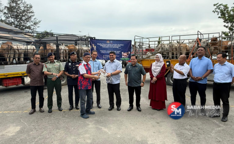 Parlimen Putatan sumbang 30 ekor lembu sempena Aidiladha