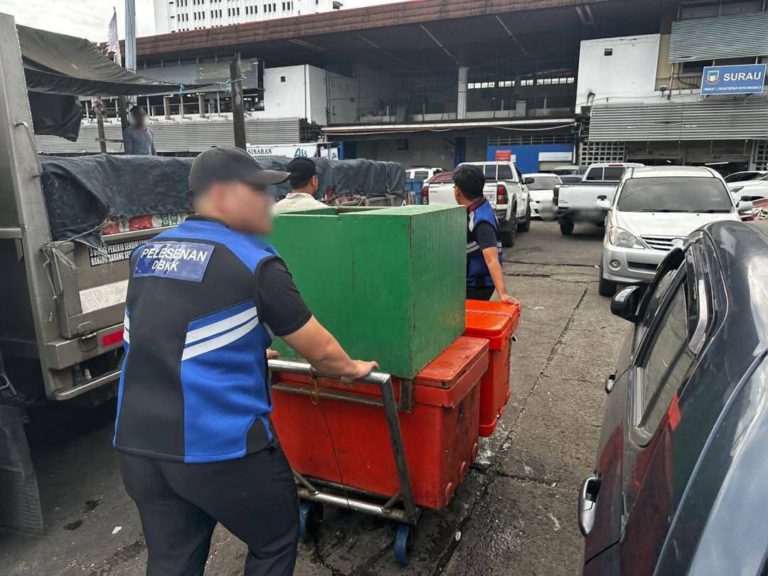 DBKK tegas banteras penjaja haram di Pasar Kota Kinabalu