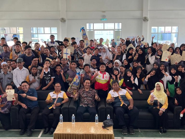 ‘A Star At The Southern Gate’ cungkil potensi 151 pelajar SMK Petagas