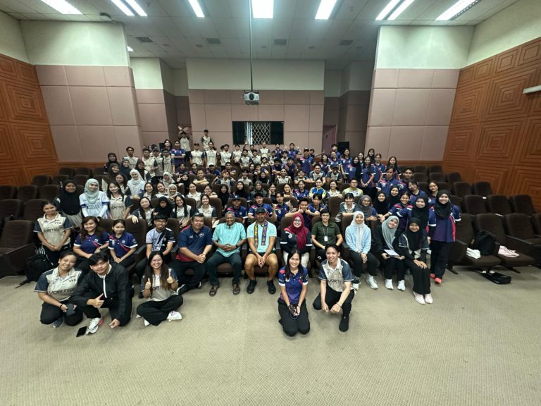 Ikon ragbi New Zealand kongsi pengalaman, motivasi bersama pelajar sains sukan UMS