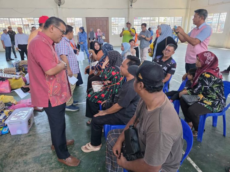 10 Ketua Isi Rumah, 47 mangsa kebakaran Kg Cempaka terima bantuan