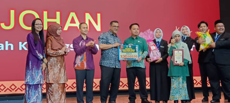 SMK Gadong Beaufort dinobat Johan Forum Remaja Madani Peringkat Negeri Sabah 2025