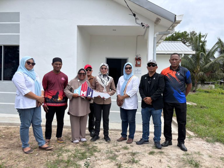Mangsa kebakaran Kg Bombalai bersyukur terima Rumah Mesra SMJ