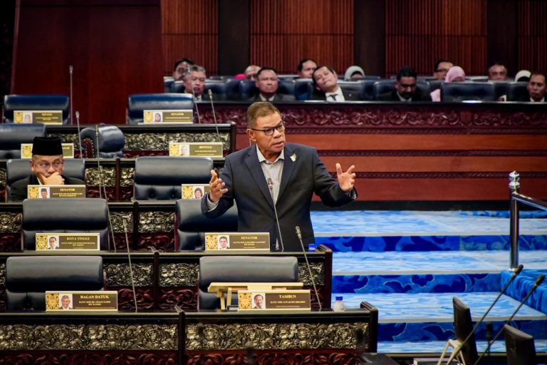 Kes Zara Qairina: Menteri KDN akui  kekhilafan ketika menyebut nama anak Menteri Sabah