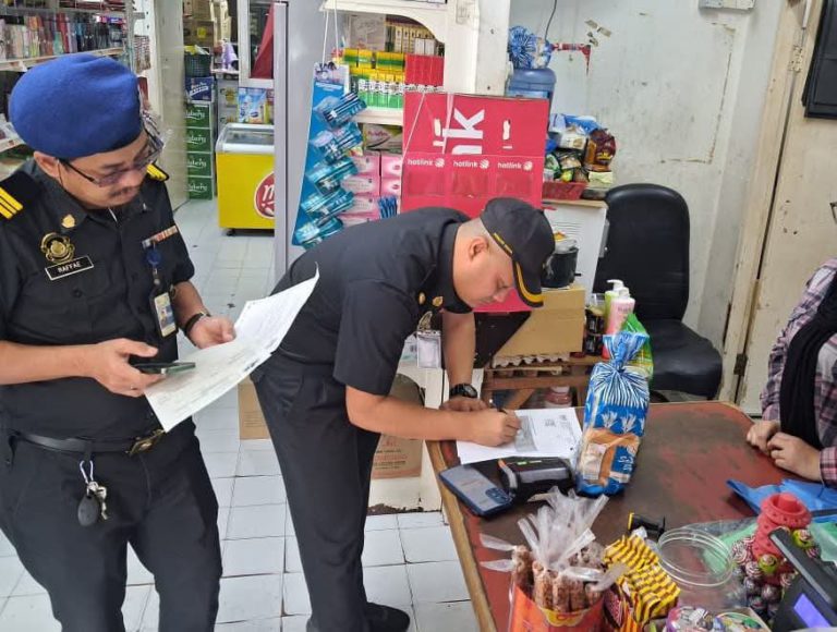 KPDN Labuan kompaun pasar raya, gagal pamer harga