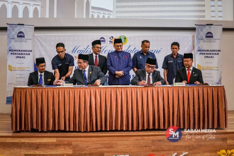 40 pelajar Sabah terima dermasiswa ikuti program guaman syarie di USIM