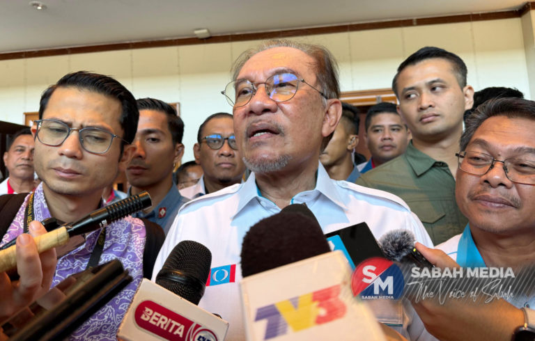 ‘Cinta Tiga Segi’ Politik Sabah: PH sedia jadi penyatu antara BN dan GRS – Anwar