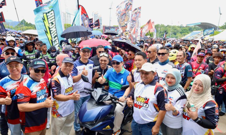 Kerajaan Sabah peruntuk RM600,000 bantu pekerja e-hailing buka akaun KWSP