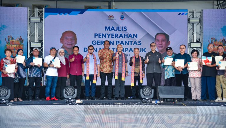 235 penduduk Tempasuk terima geran PANTAS