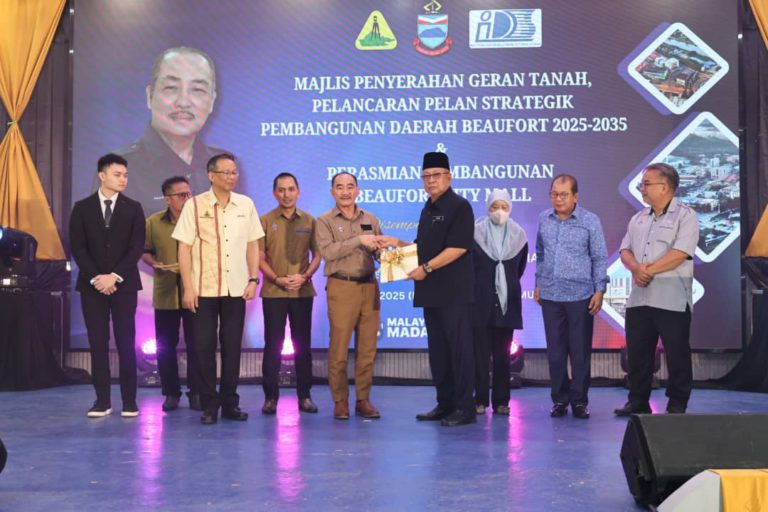 Pemberian geran tanah bukti komitmen Kerajaan perkasa rakyat luar bandar